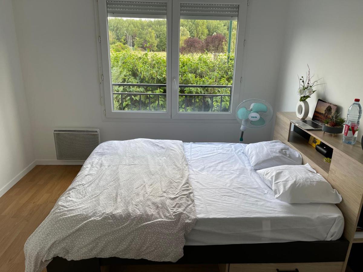 Lovely Bedroom Loft With Free Parking On Premise Буасси-Сен-Лежер Экстерьер фото