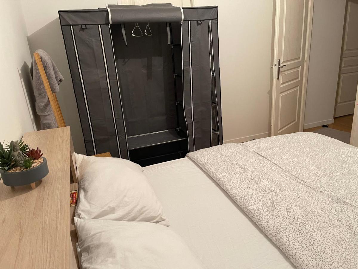 Lovely Bedroom Loft With Free Parking On Premise Буасси-Сен-Лежер Экстерьер фото