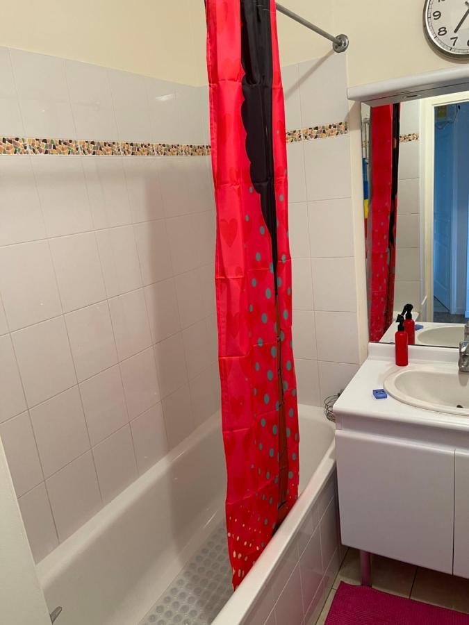 Lovely Bedroom Loft With Free Parking On Premise Буасси-Сен-Лежер Экстерьер фото