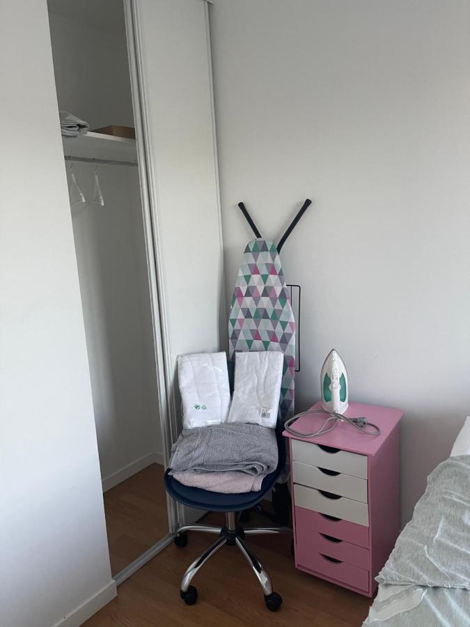 Lovely Bedroom Loft With Free Parking On Premise Буасси-Сен-Лежер Экстерьер фото